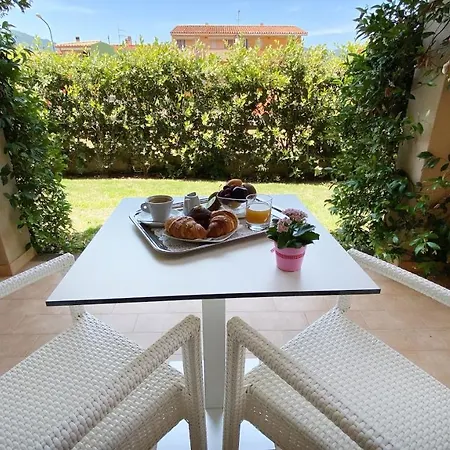 Hotel Xenia 3*