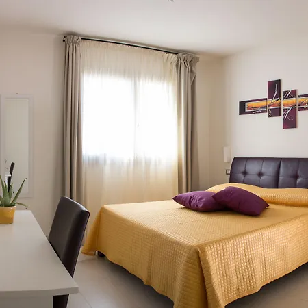 Отель Xenia Вилласимиус