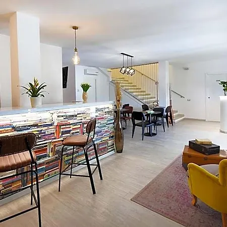 Xenia Hotel 3*