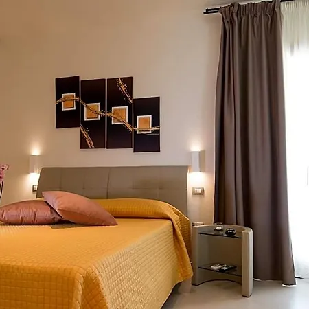 Xenia Hotel 3*