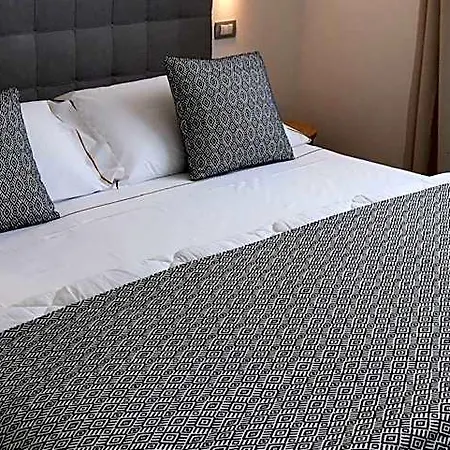 Hotel Xenia 3*